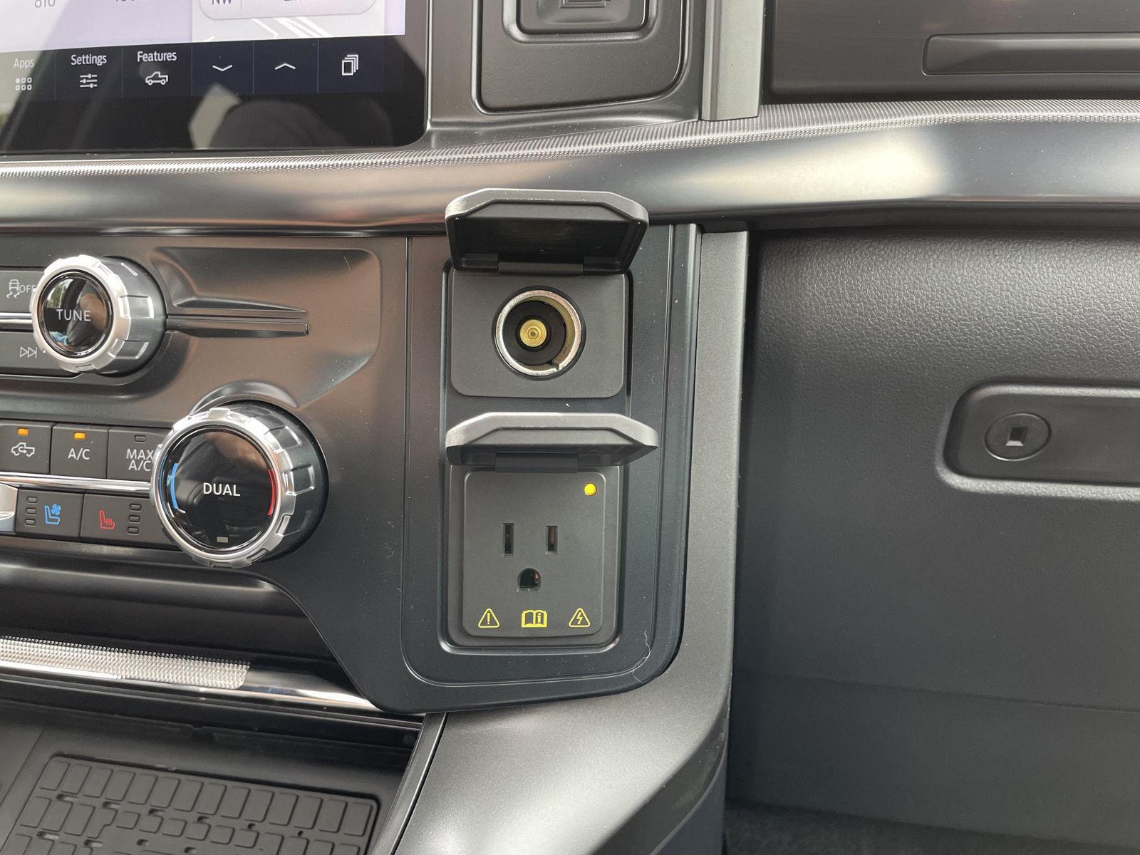 Vehicle photo 34