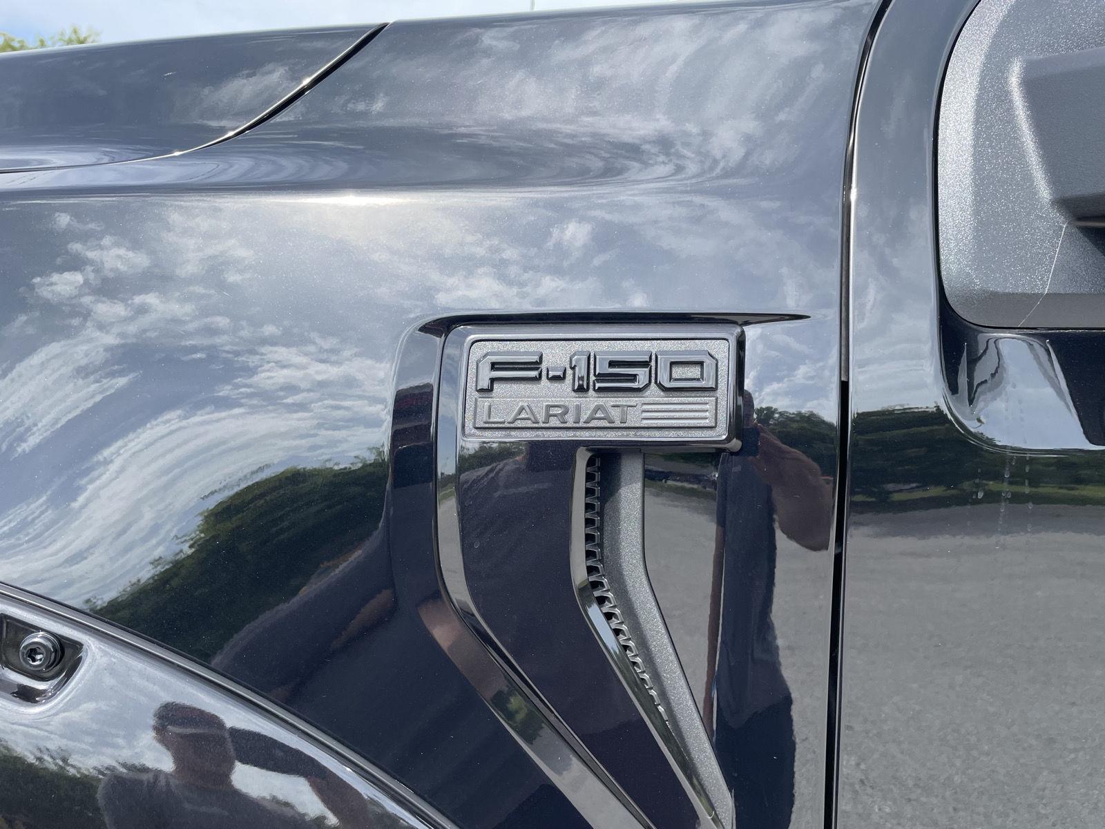 Vehicle photo 45