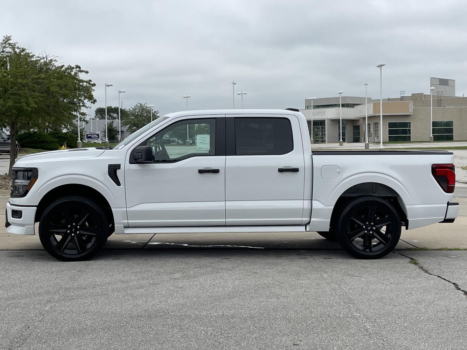 Vehicle photo 2