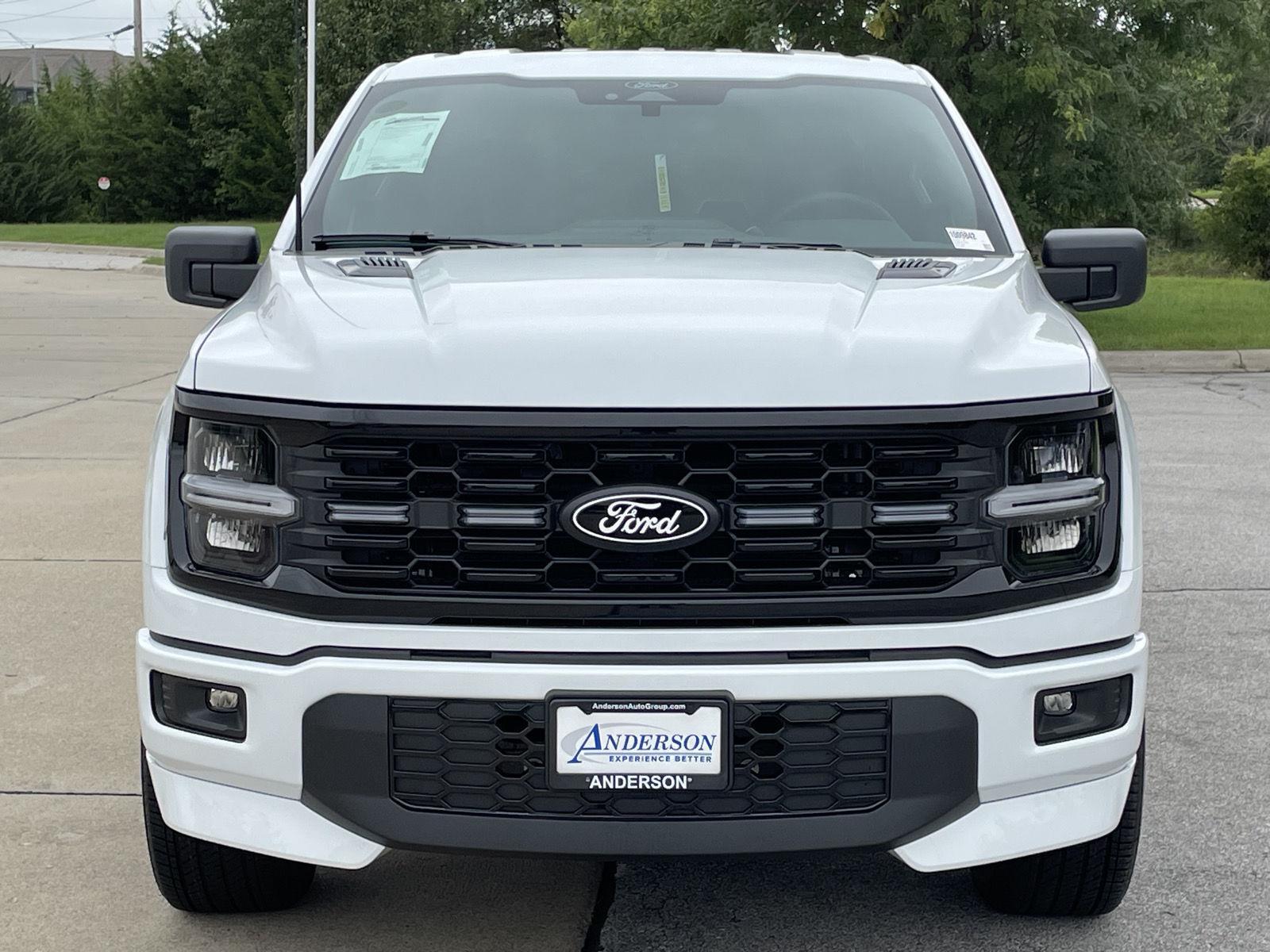 Vehicle photo 4