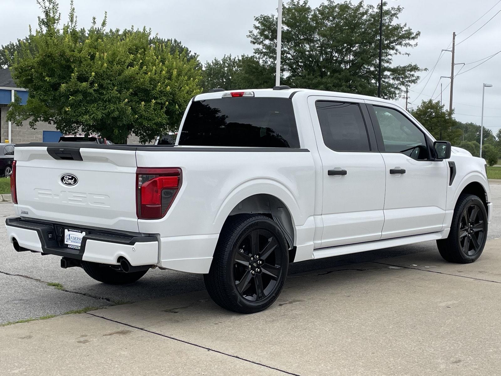 Vehicle photo 7