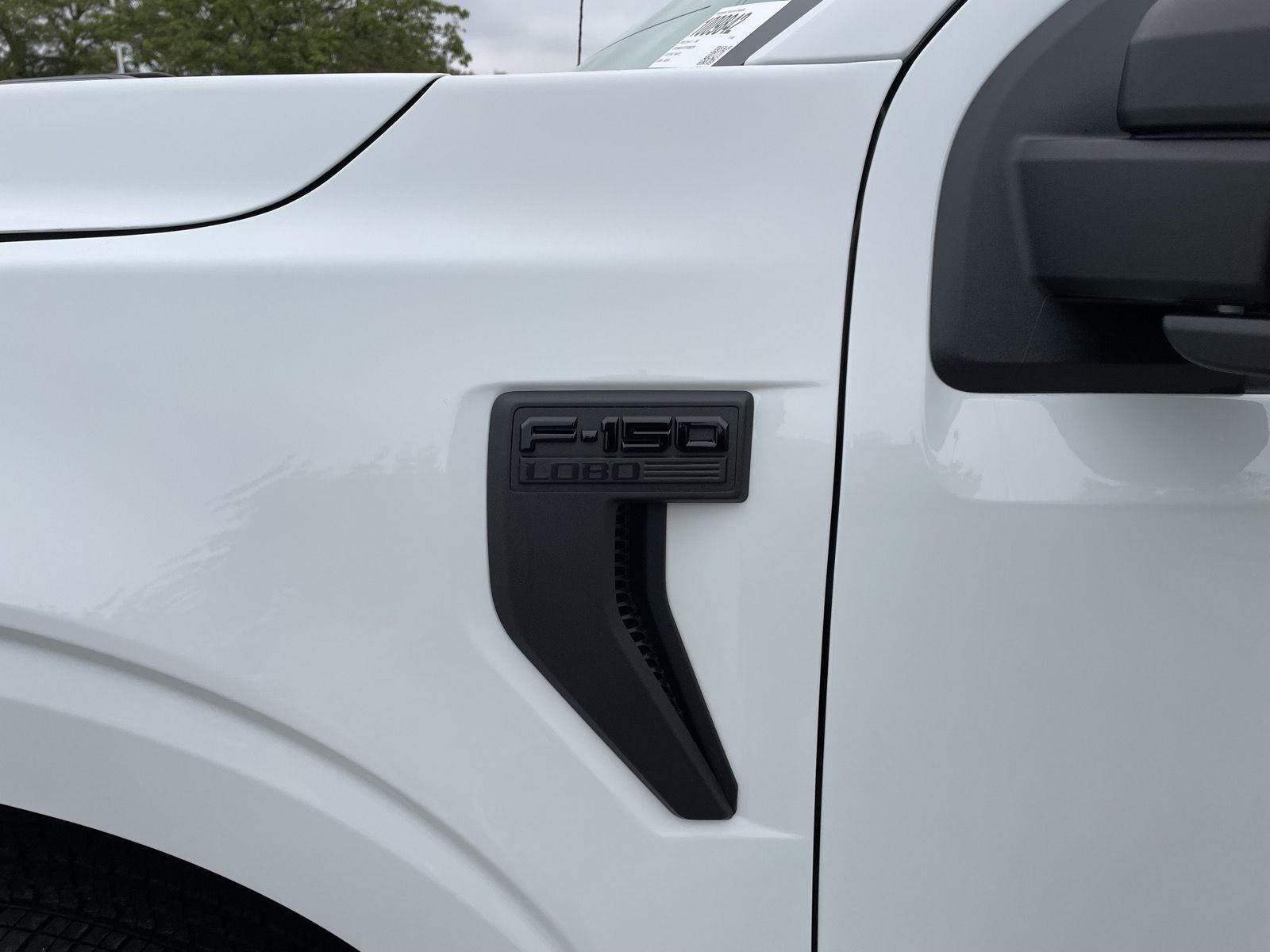 Vehicle photo 35