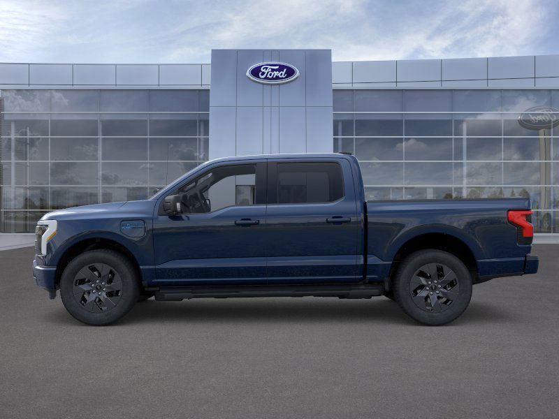 2025 Ford F-150 Lightning photo 3
