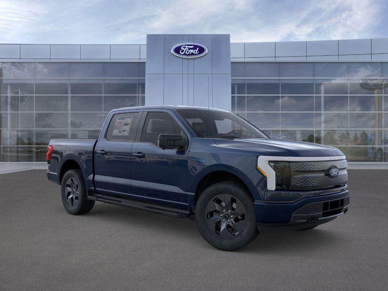 2025 Ford F-150 Lightning photo 7