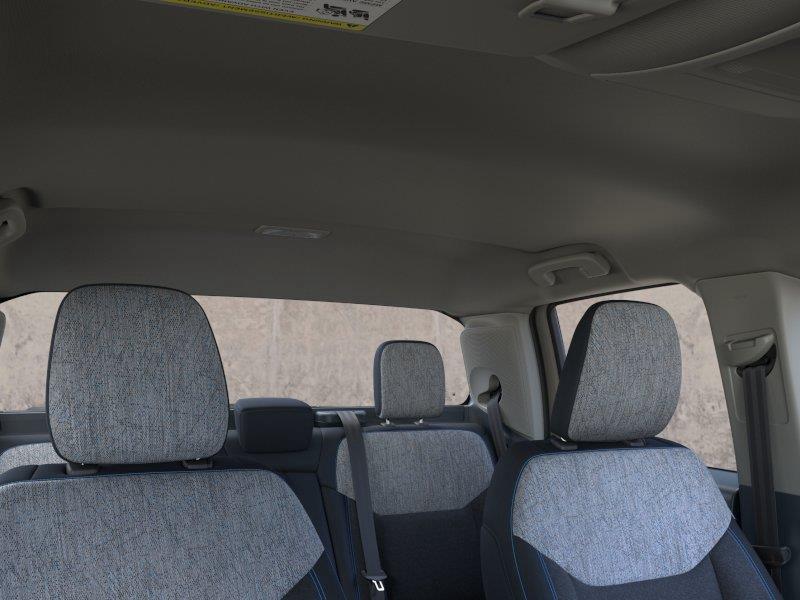 Vehicle photo 12