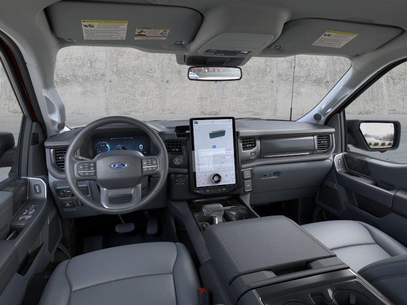 2025 Ford F-150 Lightning Flash - Photo 9