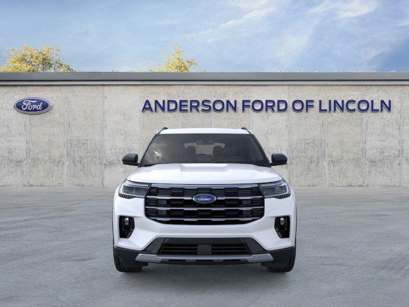 2025 Ford Explorer photo 2