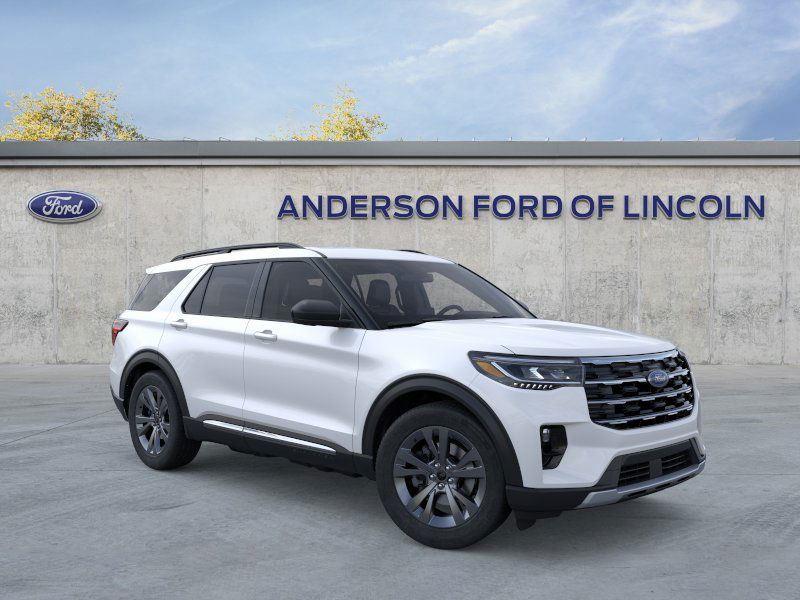 2025 Ford Explorer photo 3