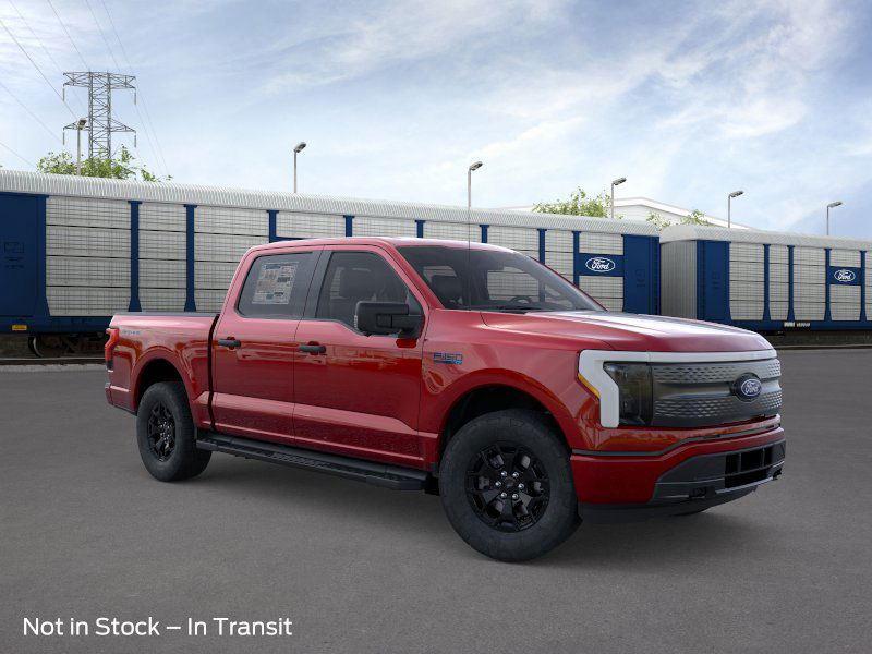 2025 Ford F-150 Lightning XLT photo 7