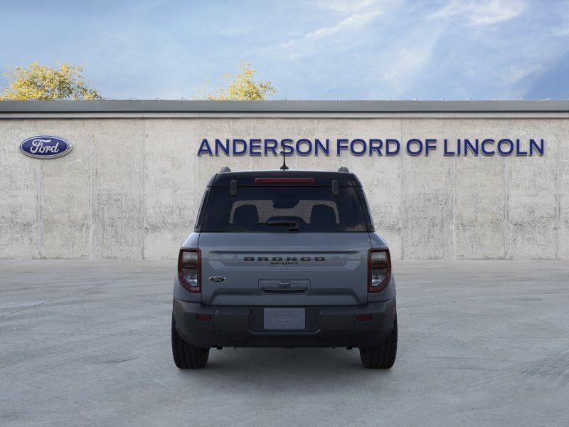 Vehicle photo 5