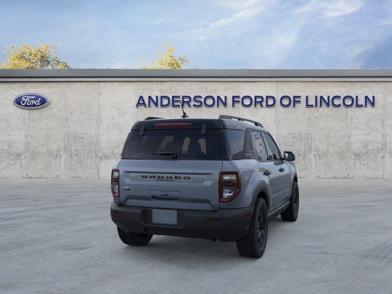 Vehicle photo 8