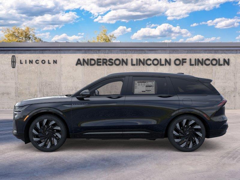 Vehicle photo 3
