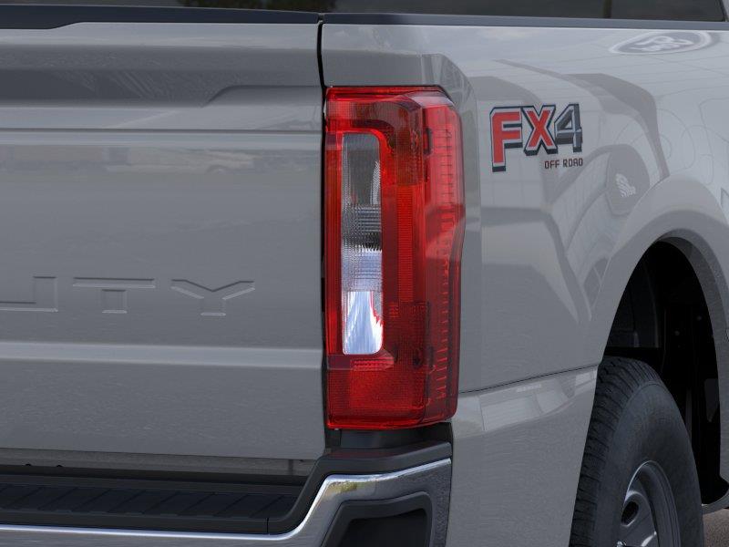 Vehicle photo 21