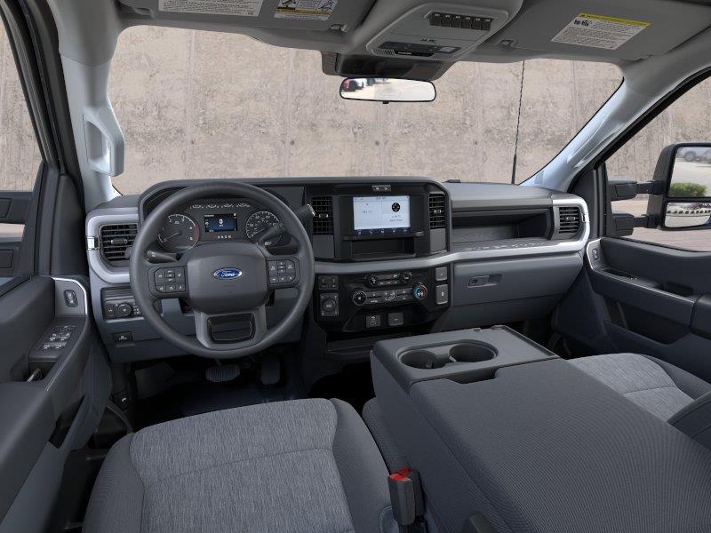 Vehicle photo 9