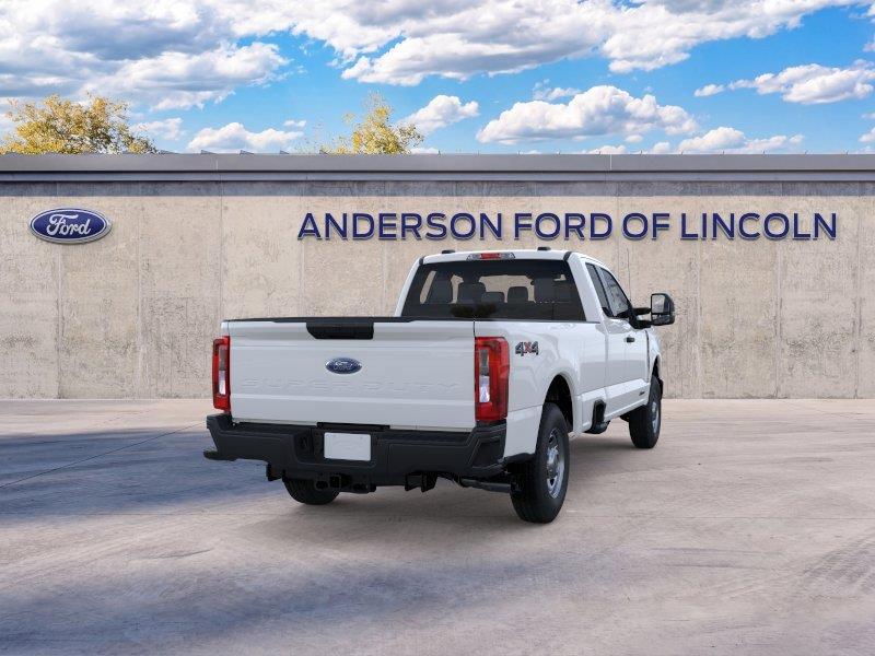 Vehicle photo 8