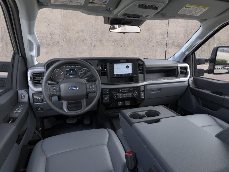 Vehicle photo 9