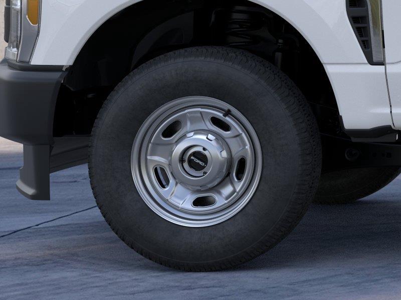 Vehicle photo 19