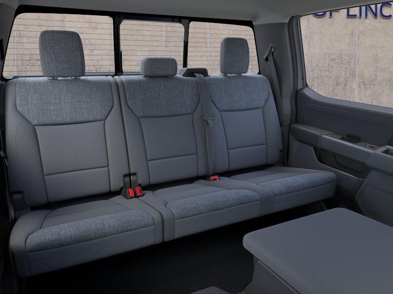 Vehicle photo 11