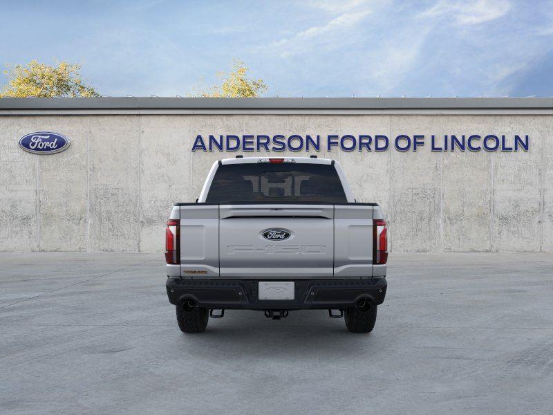 Vehicle photo 5