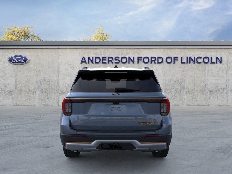 Vehicle photo 5