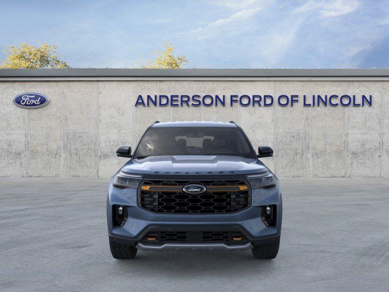 Vehicle photo 6
