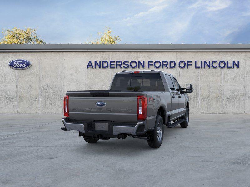 Vehicle photo 8