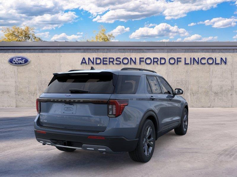 Vehicle photo 8