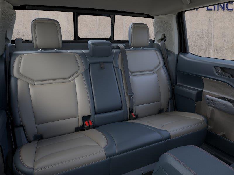 Vehicle photo 11