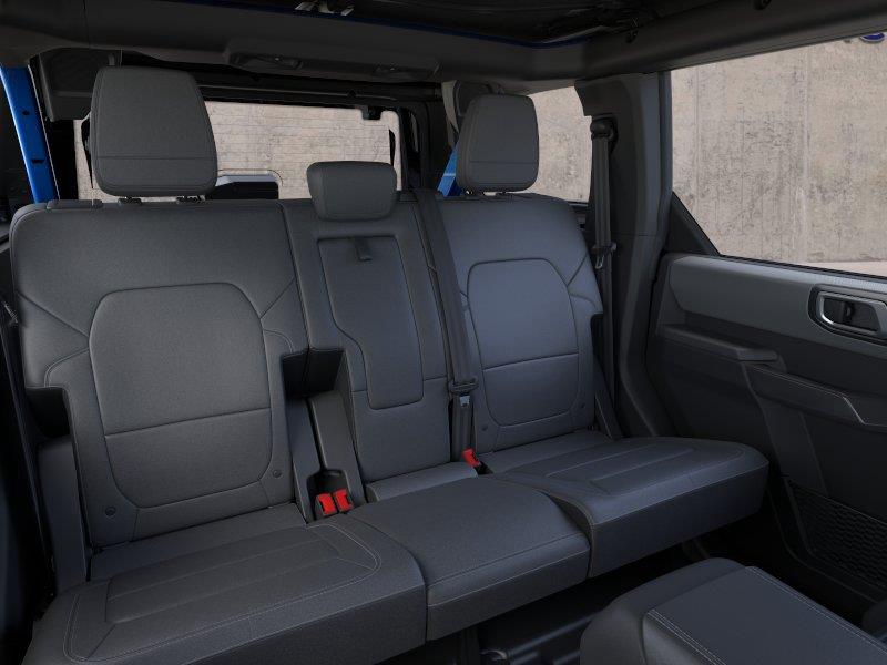 Vehicle photo 11