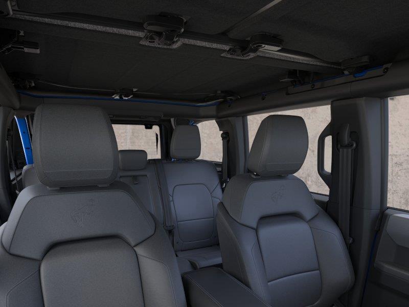 Vehicle photo 12