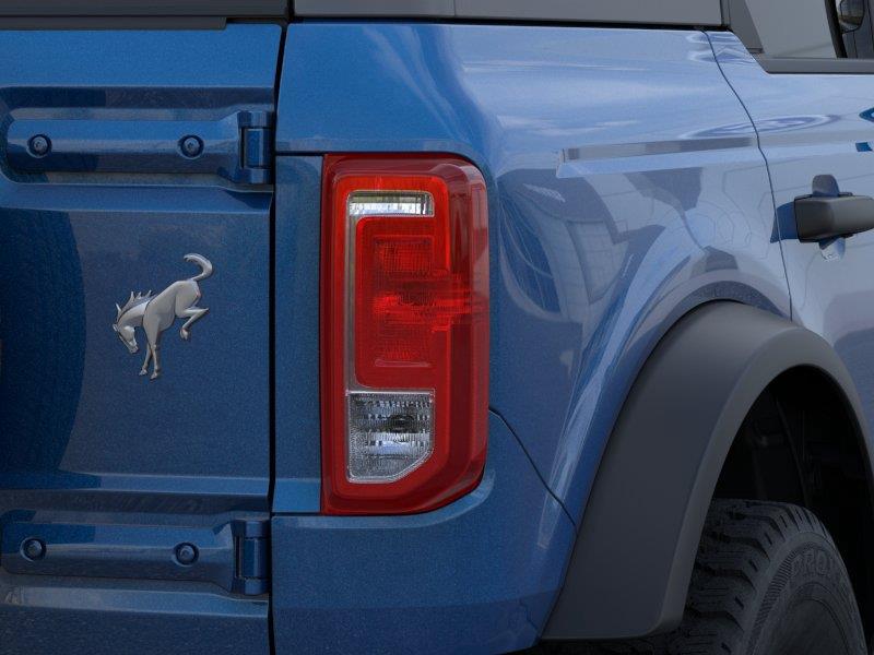 Vehicle photo 23