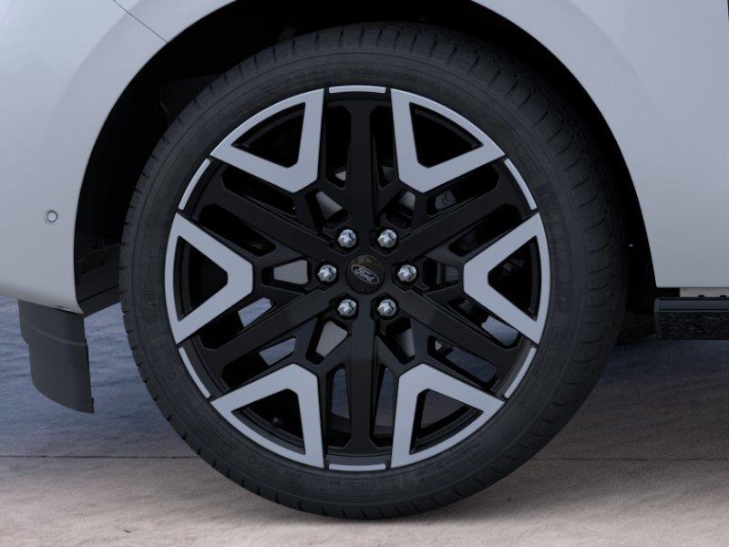 Vehicle photo 19
