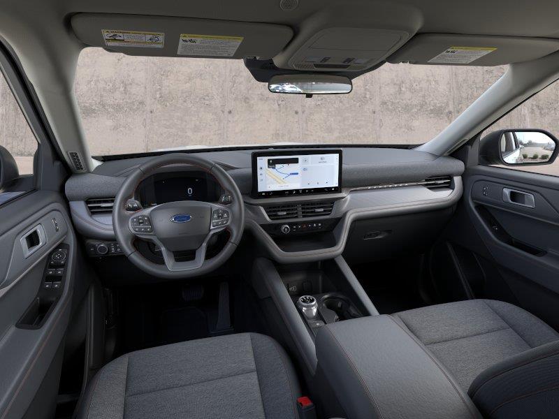 Vehicle photo 9