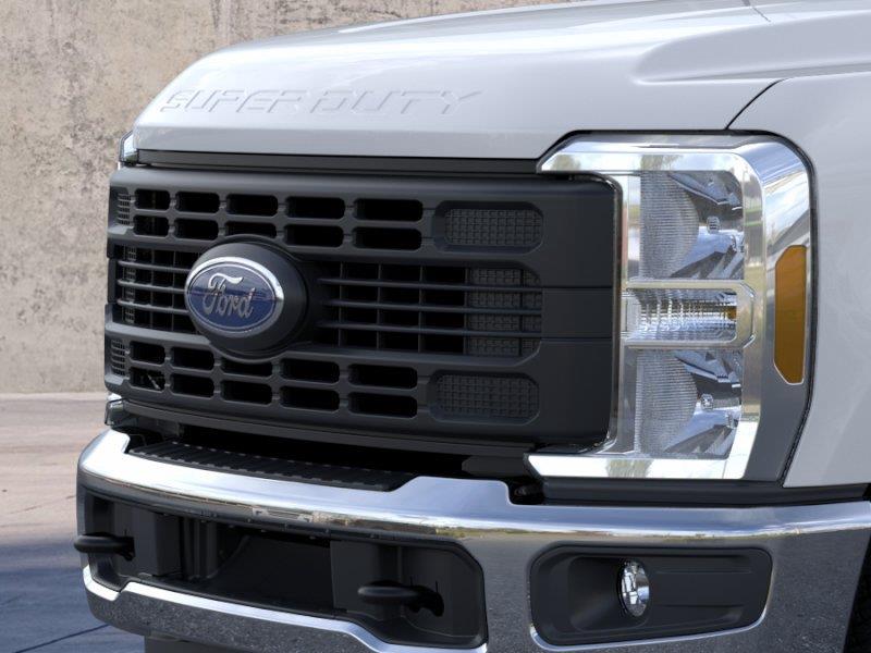 Vehicle photo 17