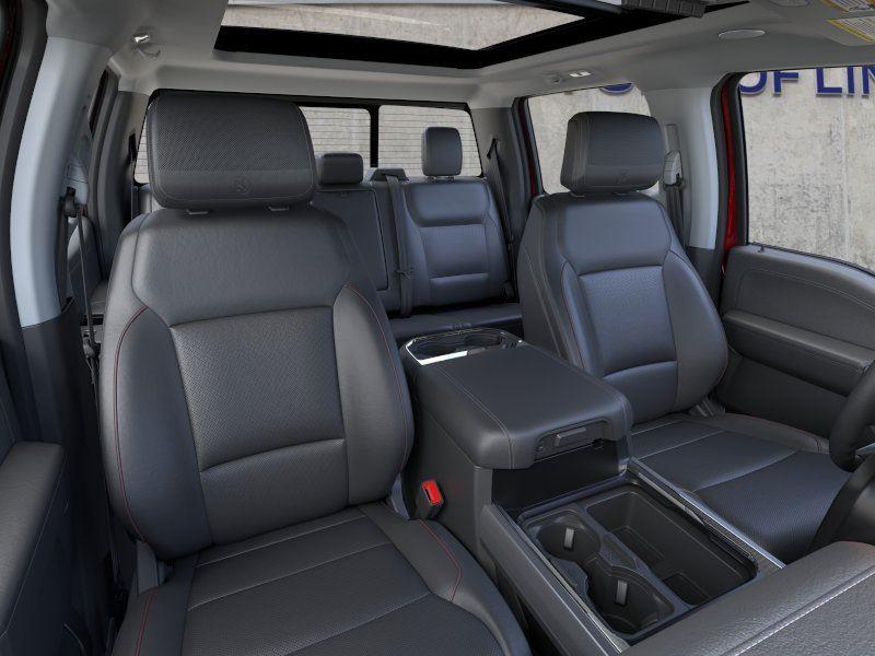 Vehicle photo 10