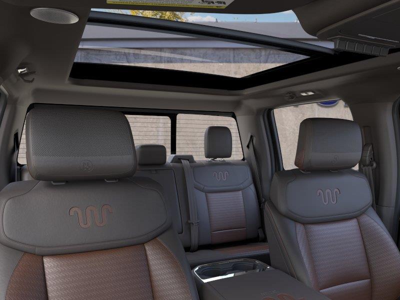 Vehicle photo 22