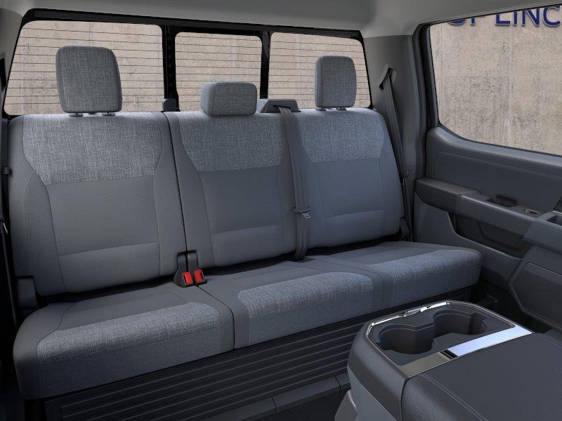 Vehicle photo 11