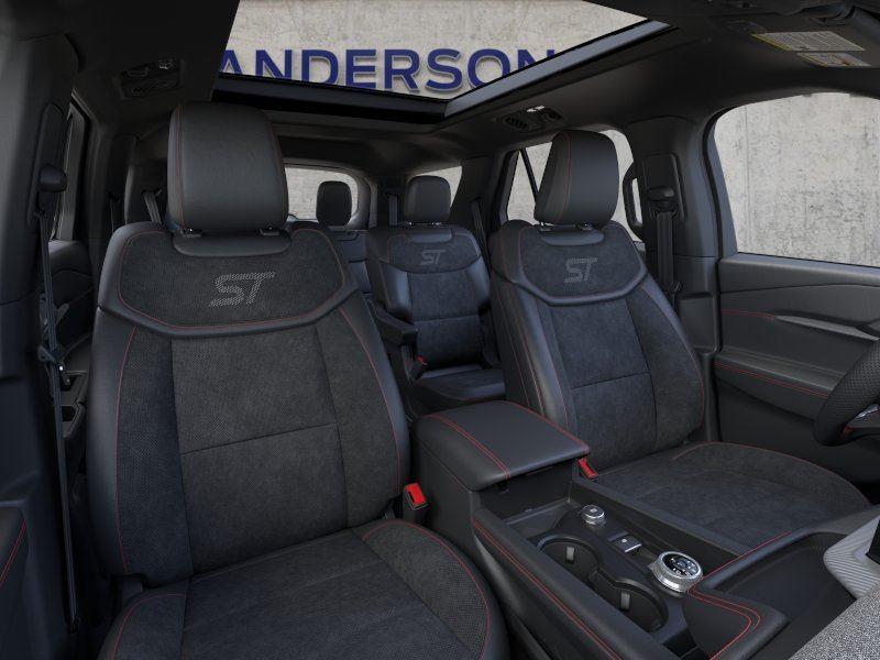 Vehicle photo 10