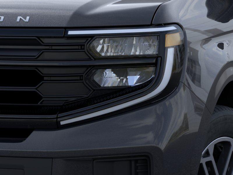 Vehicle photo 18