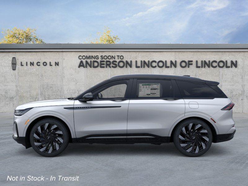 Vehicle photo 3