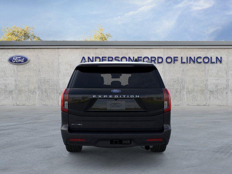 Vehicle photo 5