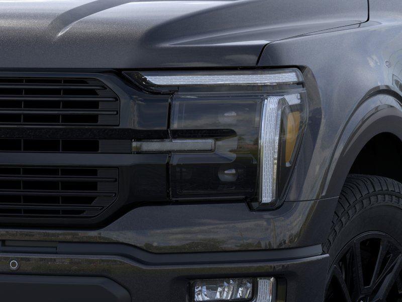 Vehicle photo 18