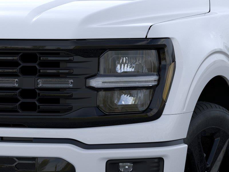 Vehicle photo 18