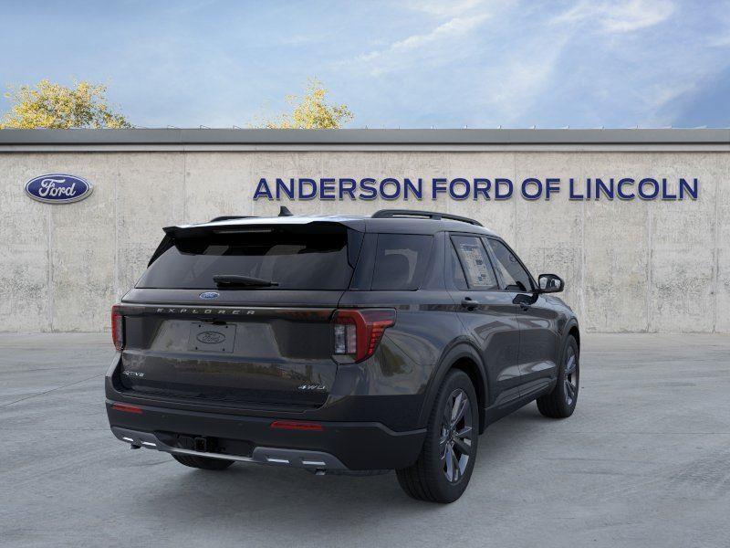 Vehicle photo 8