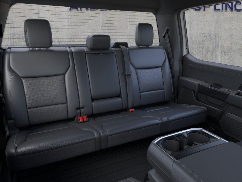 Vehicle photo 11