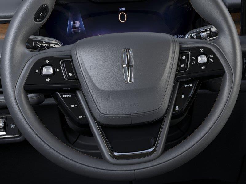 Vehicle photo 12