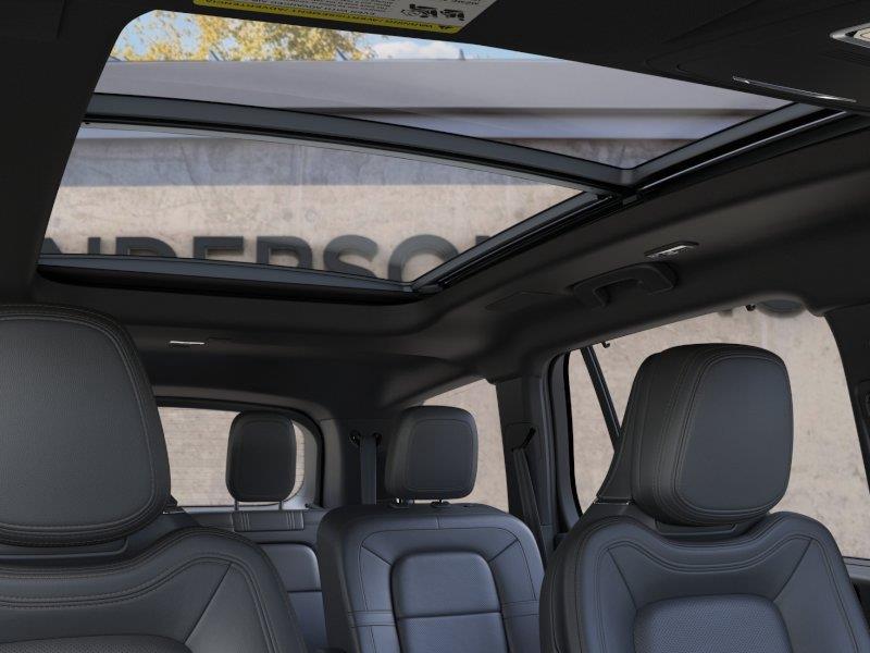 Vehicle photo 22