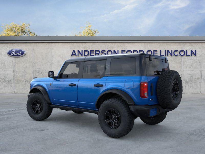 Vehicle photo 4