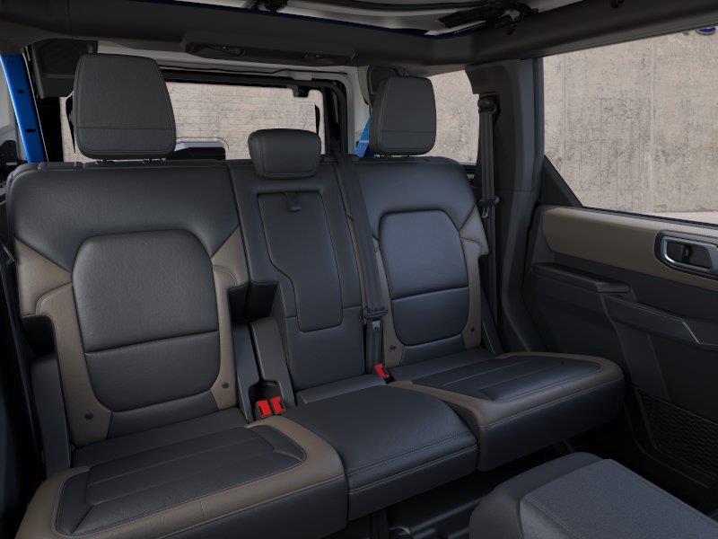 Vehicle photo 11