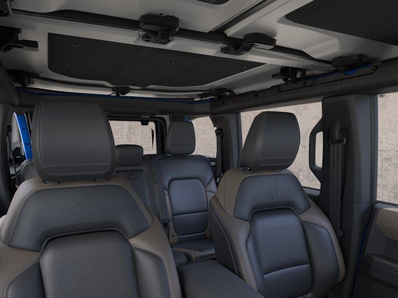 Vehicle photo 12